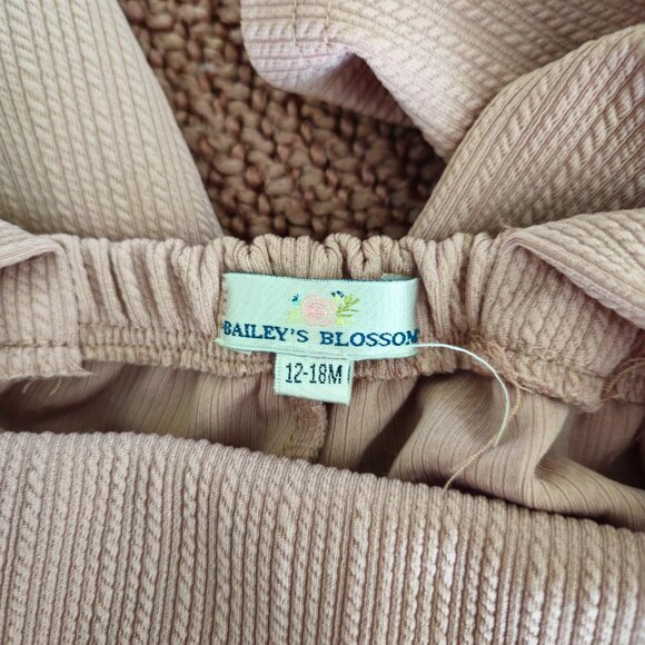 Sale 🎉4/$25 or $10 Baileys Blossom Jumpsuit Size 12-18M - Picture 4 of 4
